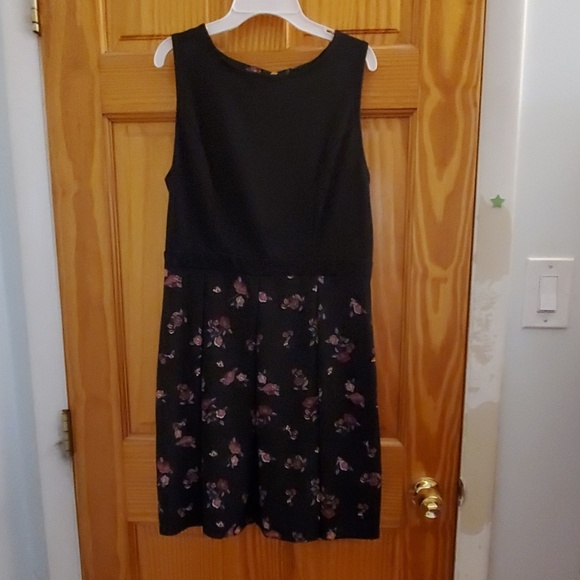 Xhilaration Dresses & Skirts - Dress Xhilaration Dresses & Skirts - Dress